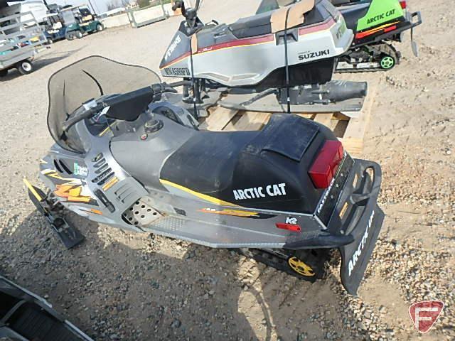 2003 Arctic Cat ZL 600 smart shock US snowmobile, 599cc 110HP 2-cylinder engine