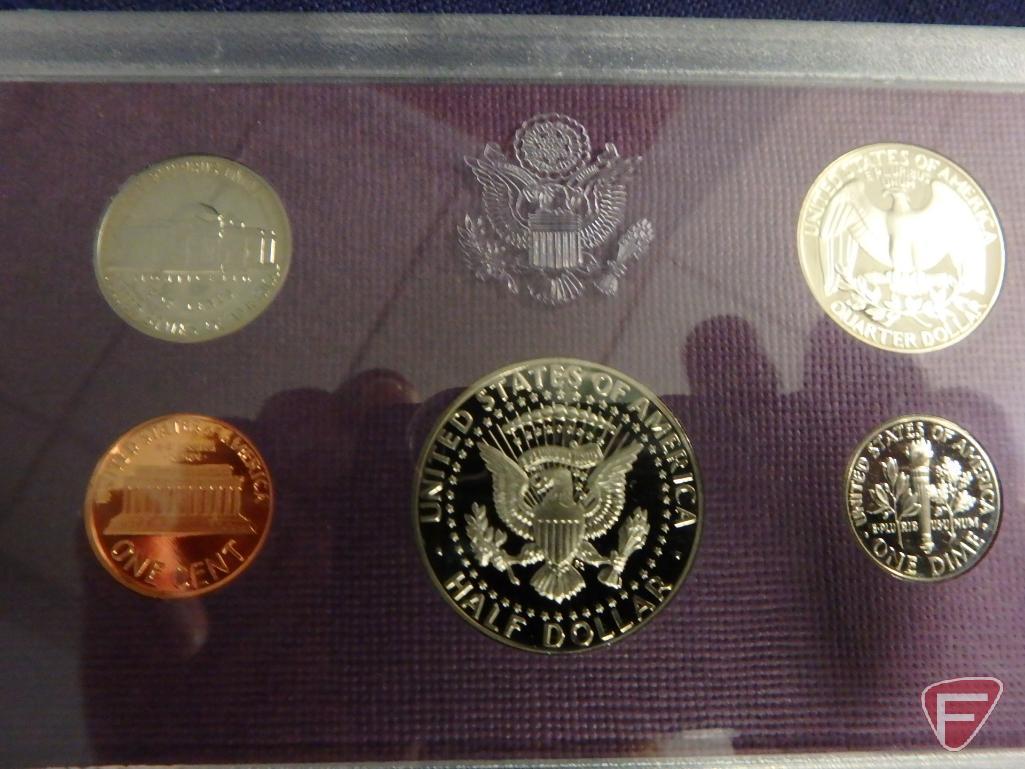1989 US Mint uncirculated set in original packaging, 1987 US Mint uncirculated set in original