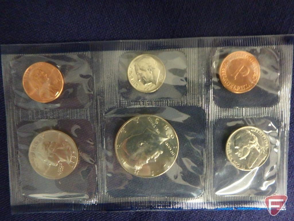 1989 US Mint uncirculated set in original packaging, 1987 US Mint uncirculated set in original