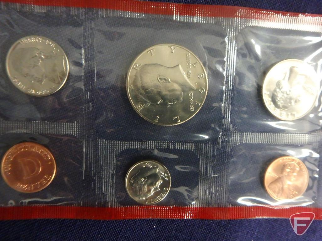 1989 US Mint uncirculated set in original packaging, 1987 US Mint uncirculated set in original