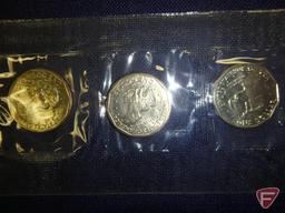1989 US Mint uncirculated set in original packaging, 1987 US Mint uncirculated set in original