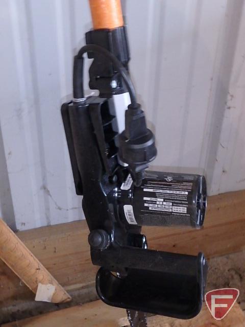 Remington telescoping Electric chainsaw/polesaw, Model RMPS2N1