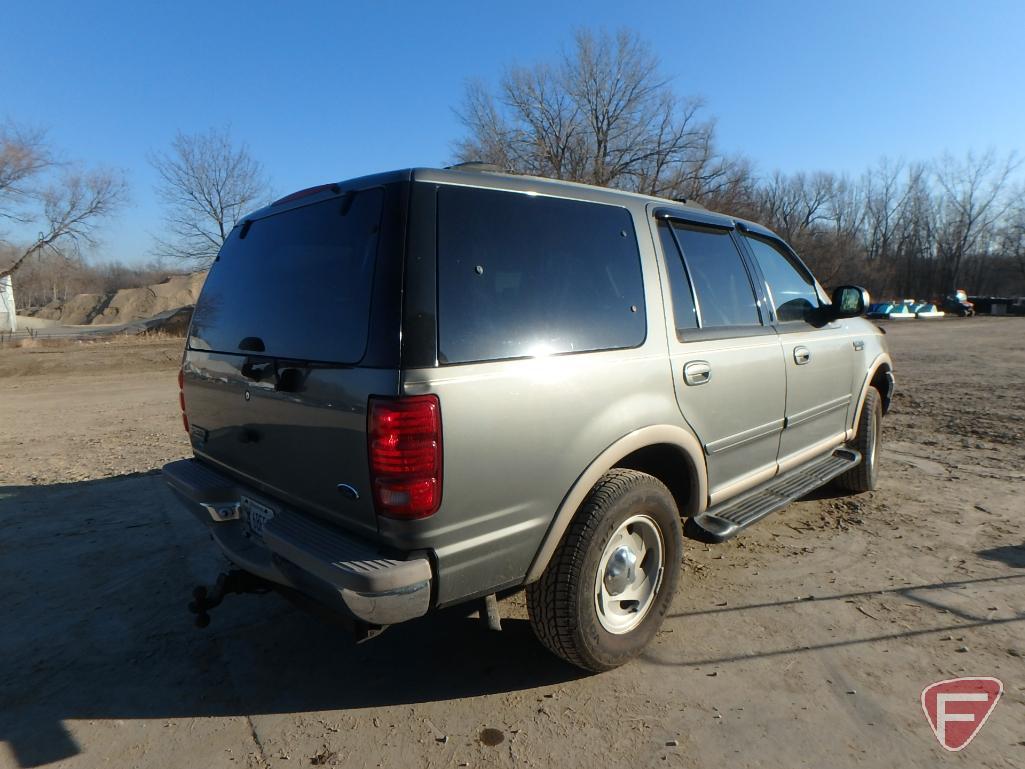 1999 Ford Expedition 4x4 Multipurpose Vehicle (MPV)