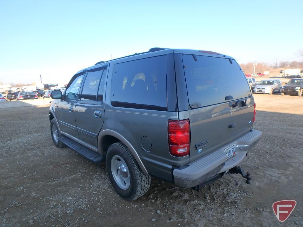 1999 Ford Expedition 4x4 Multipurpose Vehicle (MPV)