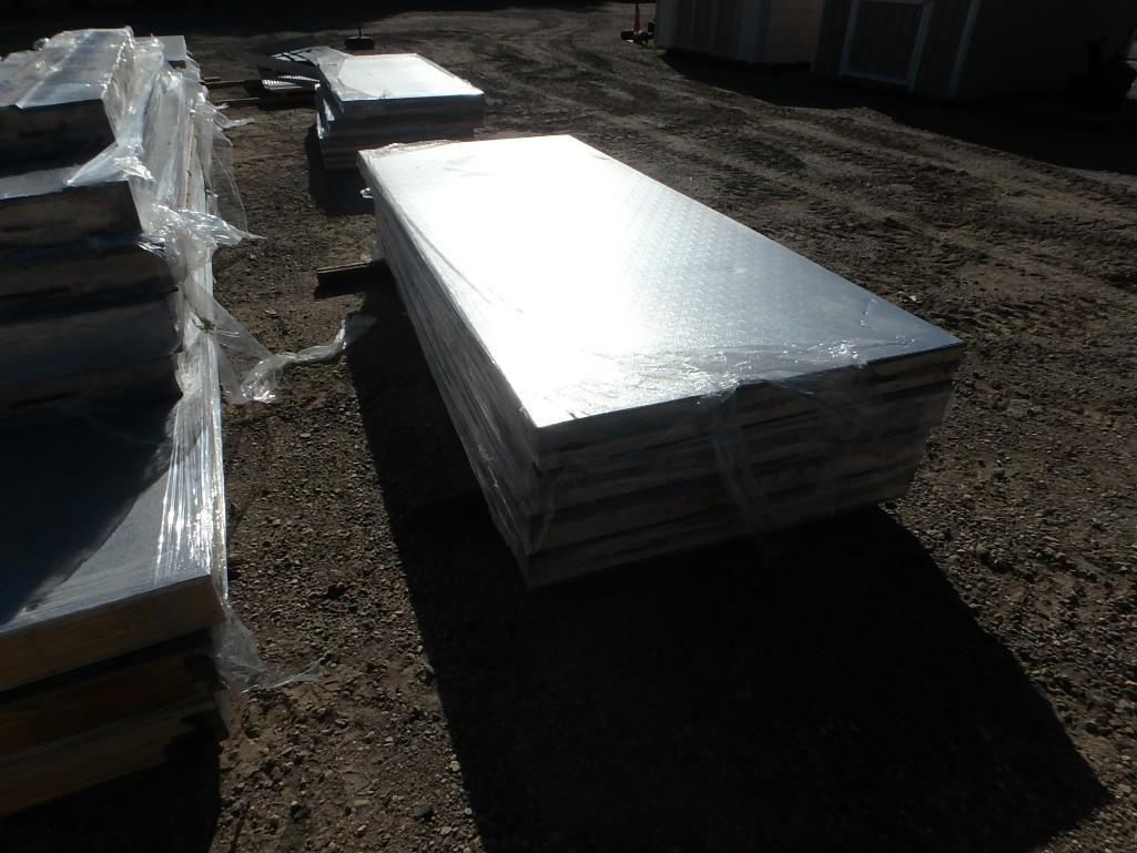 Crowntonka by Everidge wood rail walk-in freezer with floor