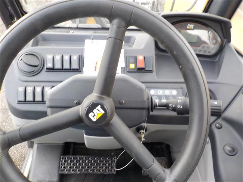 2016 CAT TH417GC Turbo Powershift Telehandler, Cab, 8,000lb Max. Lft Capaci