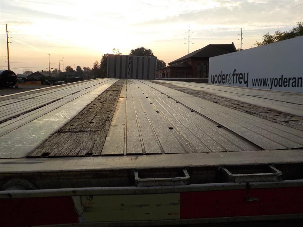 2004 Utility  Tandem Axle Flatbed Trailer (48' x 102") GVWR 80,000 lbs, Adj