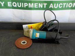 Makita 9557PB 4 1/2" Angle Grinder - 1 Yr Factory Warranty