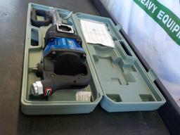 1" Impact Wrench w/6" Anvil 1900 ft/lb Torque, Plastic Case - Unused