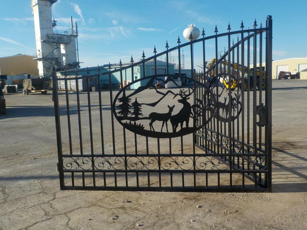 Great Bear  20' Bi-Parting Gate c/w Animal Print - Unused