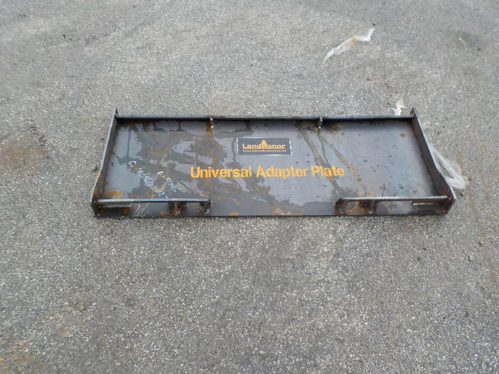 Landhonor  Universal Adapter Plate to suit Skidsteer - Unused