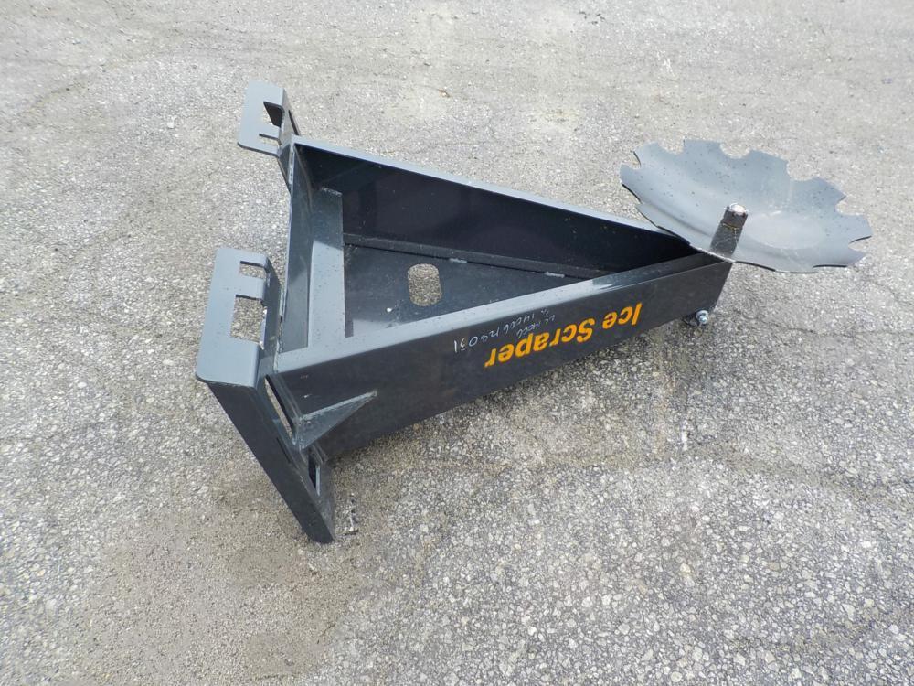 Landhonor  Ice Scraper to suit Skidsteer - Unused