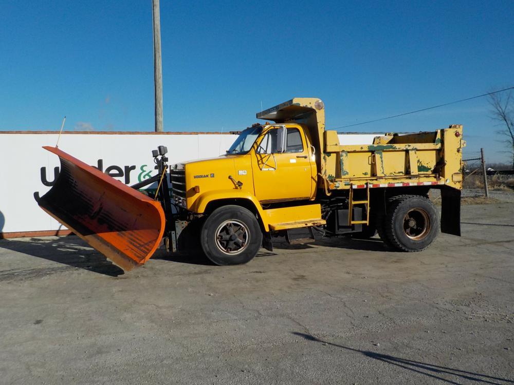 Chevrolet C70 4x2 Dump Truck c/w CAT 3208 10.4L V8 210HP Diesel Engine, Aut