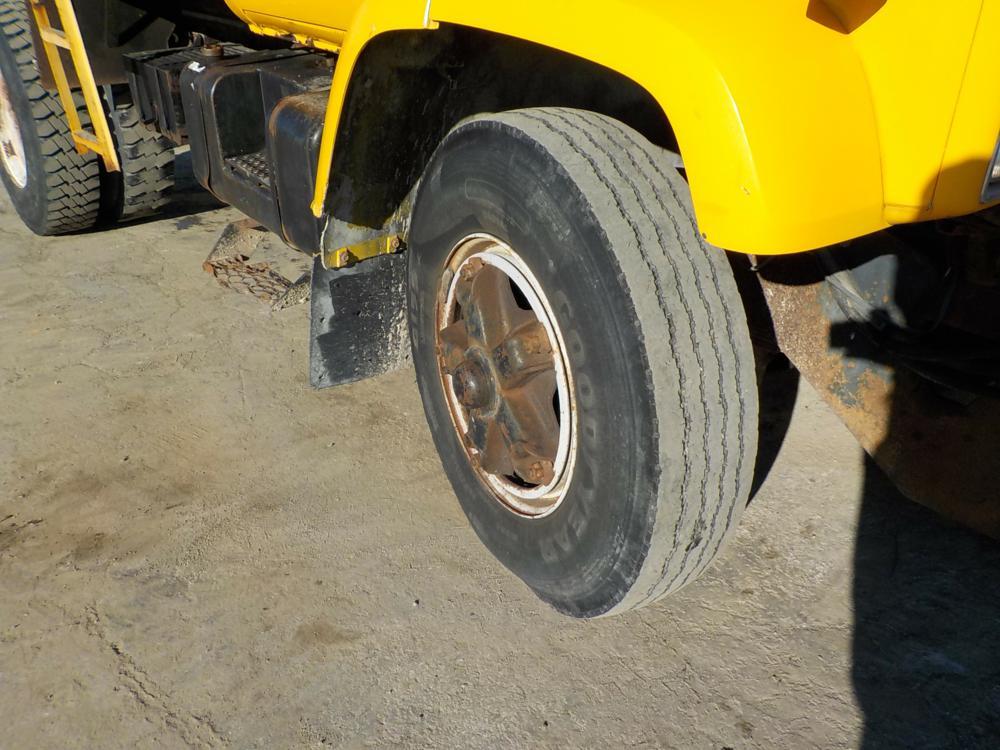 Chevrolet C70 4x2 Dump Truck c/w CAT 3208 10.4L V8 210HP Diesel Engine, Aut