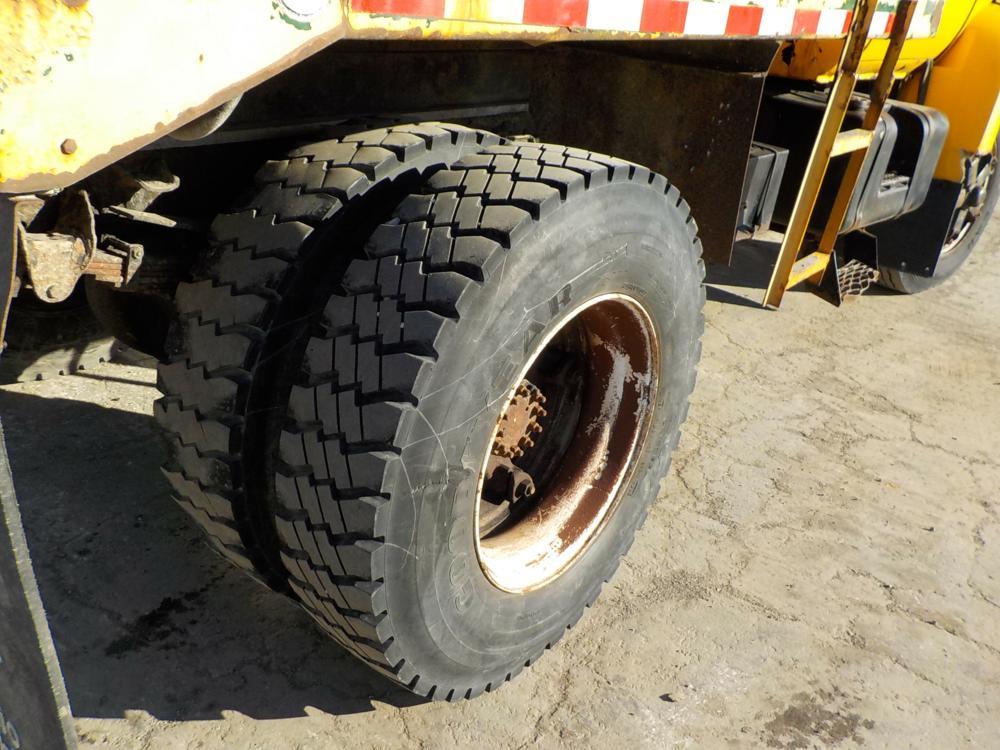 Chevrolet C70 4x2 Dump Truck c/w CAT 3208 10.4L V8 210HP Diesel Engine, Aut