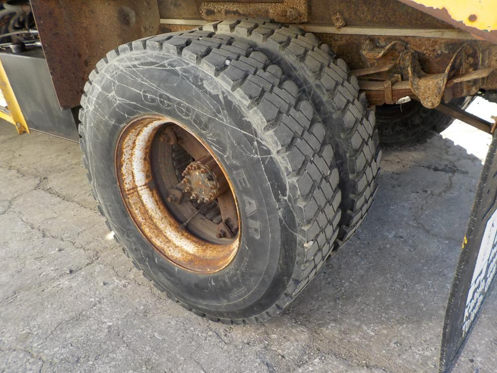 Chevrolet C70 4x2 Dump Truck c/w CAT 3208 10.4L V8 210HP Diesel Engine, Aut