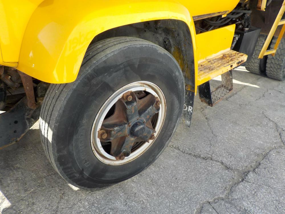 Chevrolet C70 4x2 Dump Truck c/w CAT 3208 10.4L V8 210HP Diesel Engine, Aut