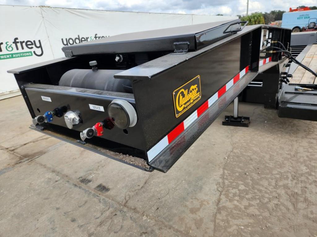 2023 Witzco Challenger RG-35 35 Ton Tandem Axle Detachable Low Boy, Pony Mo