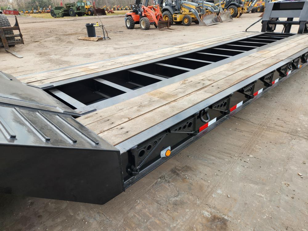 2023 Witzco Challenger RG-35 35 Ton Tandem Axle Detachable Low Boy, Pony Mo