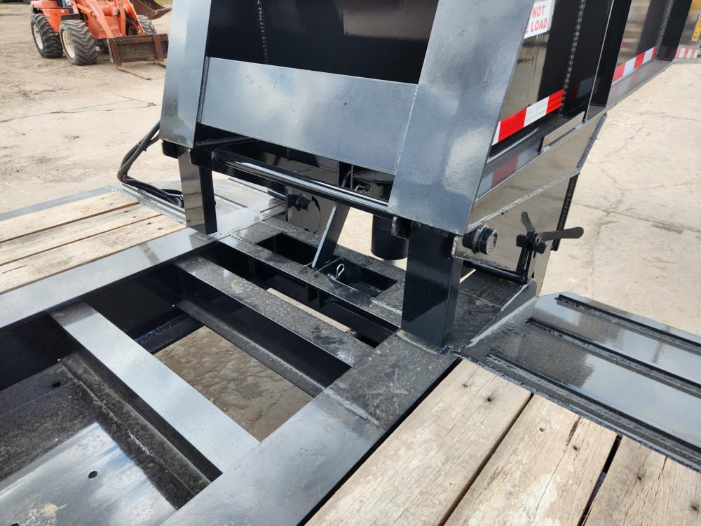 2023 Witzco Challenger RG-35 35 Ton Tandem Axle Detachable Low Boy, Pony Mo