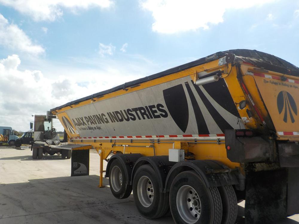 2007 Trailking OLB 326 30' Tri Axle Live Bottom Trailer c/w Side Dump, Rele
