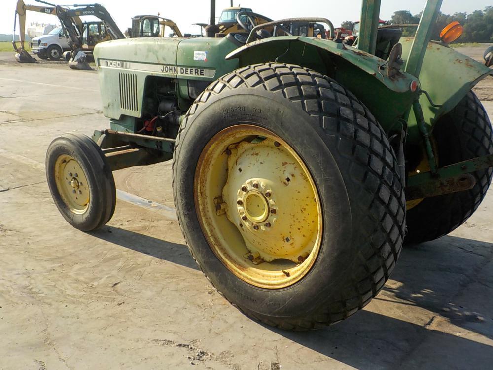 John Deere 1050 2WD Tractor c/w Canopy, 3 Point Hitch, 37HP, PTO, Front Tir