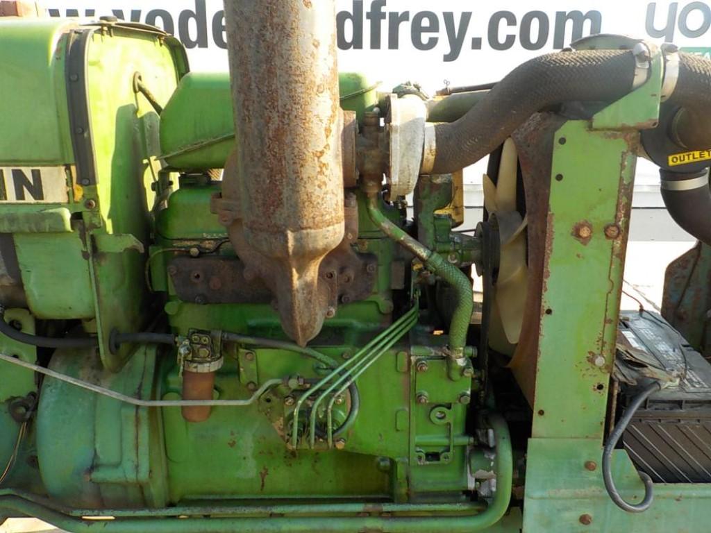 John Deere 1050 2WD Tractor c/w Canopy, 3 Point Hitch, 37HP, PTO, Front Tir