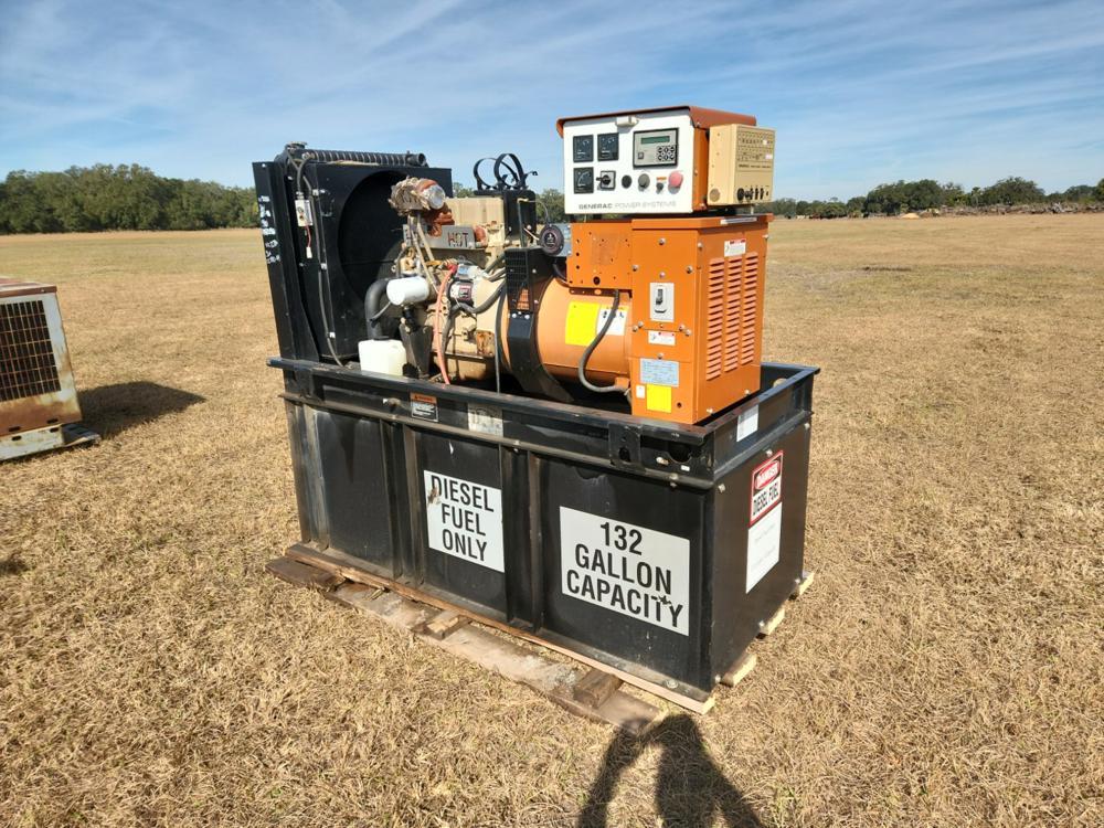 2005 Generac 30KW GENSET c/w John Deere 4 Cylinder Diesel Engine, Phase 1,