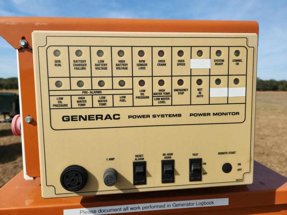 2005 Generac 30KW GENSET c/w John Deere 4 Cylinder Diesel Engine, Phase 1,