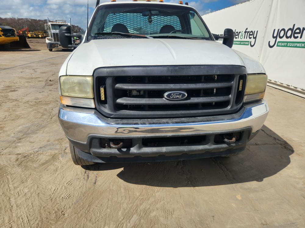2001 Ford F550 4x4 Flatbed Truck, 7.3L V8 Engine, Automatic Transmission, D
