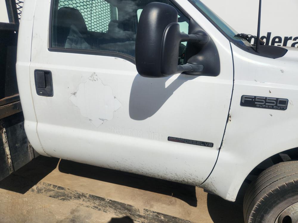 2001 Ford F550 4x4 Flatbed Truck, 7.3L V8 Engine, Automatic Transmission, D
