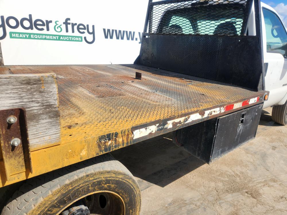 2001 Ford F550 4x4 Flatbed Truck, 7.3L V8 Engine, Automatic Transmission, D