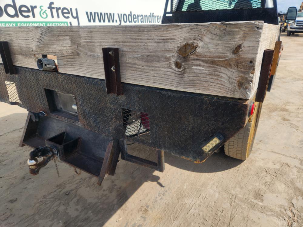 2001 Ford F550 4x4 Flatbed Truck, 7.3L V8 Engine, Automatic Transmission, D