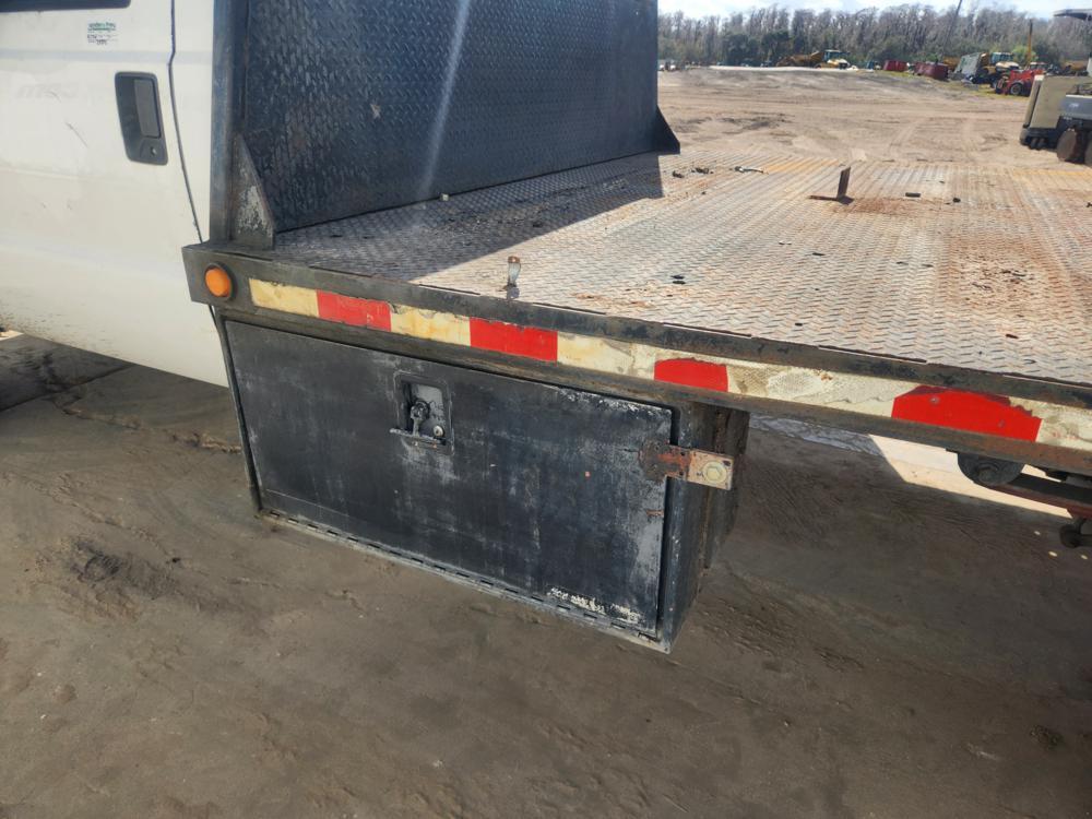 2001 Ford F550 4x4 Flatbed Truck, 7.3L V8 Engine, Automatic Transmission, D