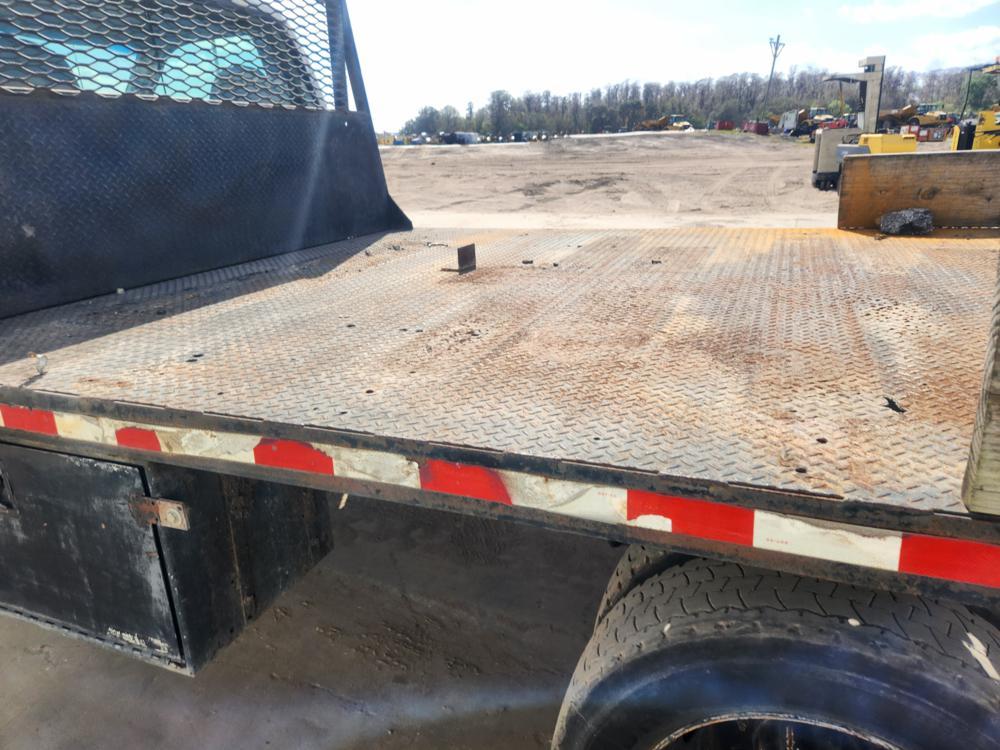 2001 Ford F550 4x4 Flatbed Truck, 7.3L V8 Engine, Automatic Transmission, D