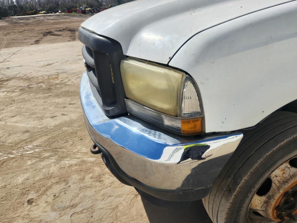 2001 Ford F550 4x4 Flatbed Truck, 7.3L V8 Engine, Automatic Transmission, D