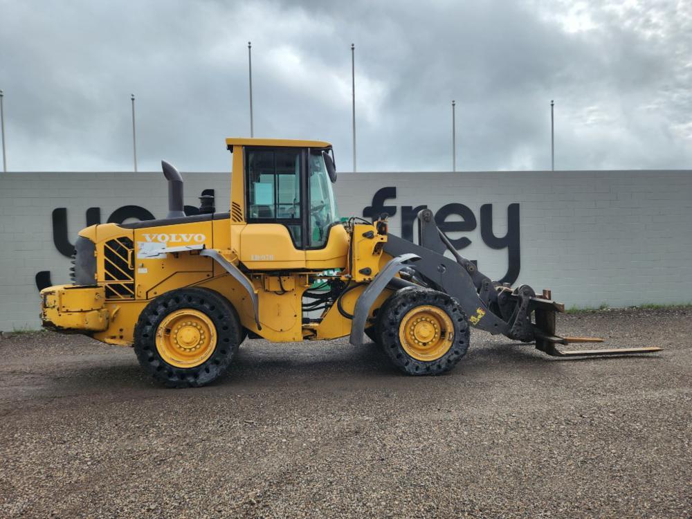 2010 Volvo L90F Wheeled Loader c/w Cab, 60" Forks, QC (Brakes Need Attentio