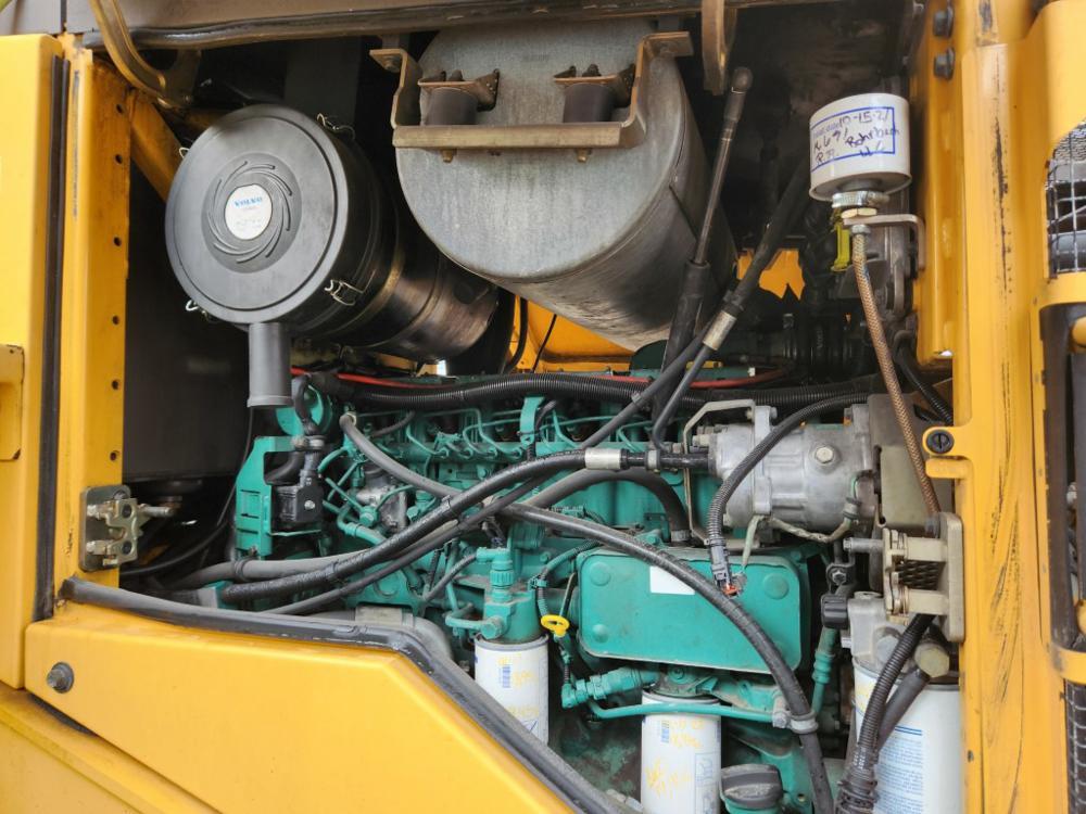 2010 Volvo L90F Wheeled Loader c/w Cab, 60" Forks, QC (Brakes Need Attentio