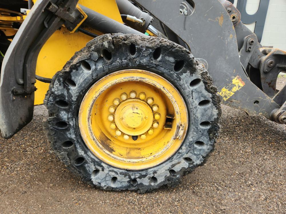 2010 Volvo L90F Wheeled Loader c/w Cab, 60" Forks, QC (Brakes Need Attentio