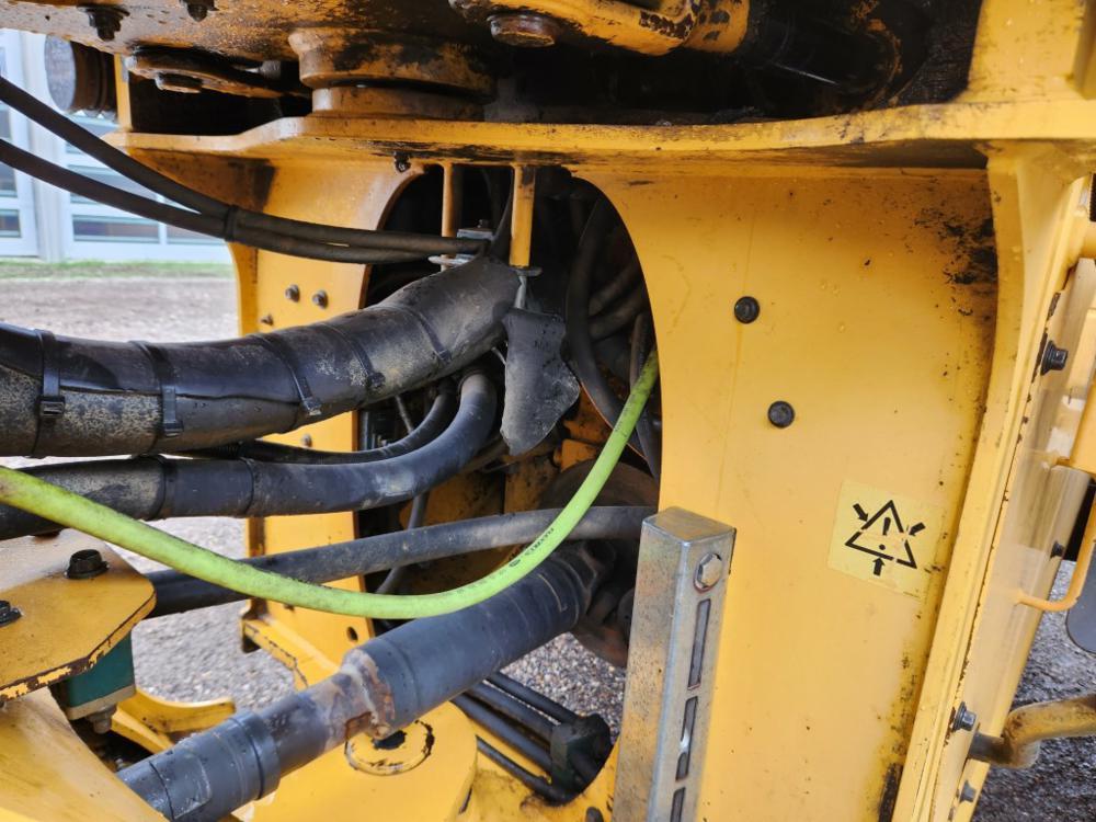 2010 Volvo L90F Wheeled Loader c/w Cab, 60" Forks, QC (Brakes Need Attentio