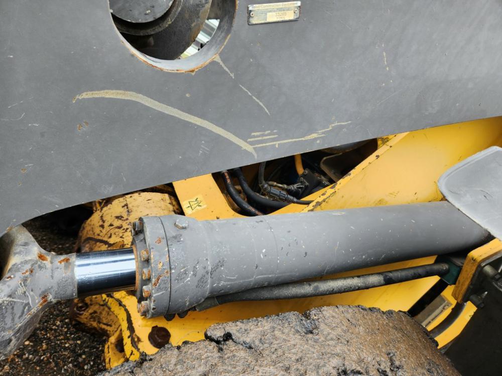 2010 Volvo L90F Wheeled Loader c/w Cab, 60" Forks, QC (Brakes Need Attentio