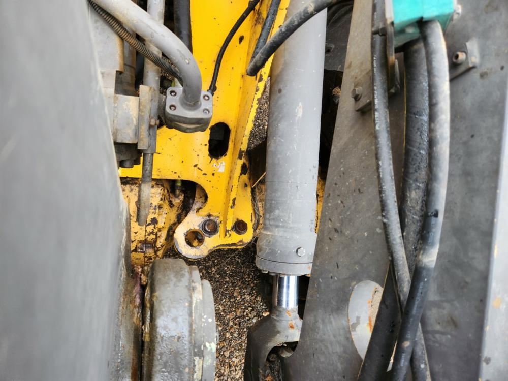 2010 Volvo L90F Wheeled Loader c/w Cab, 60" Forks, QC (Brakes Need Attentio