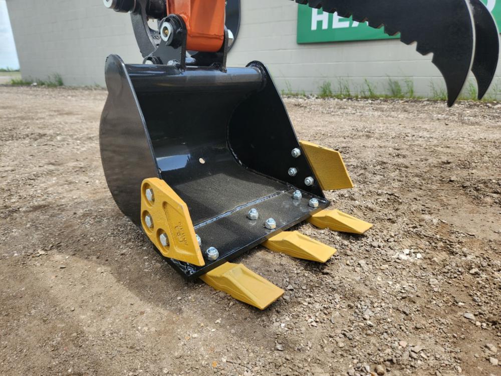 2023 AGROTK QH12 Mini Excavator c/w OROPS, Rubber Tracks, Backfill Blade, A