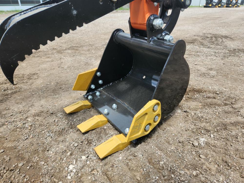 2023 AGROTK QH12 Mini Excavator c/w OROPS, Rubber Tracks, Backfill Blade, A