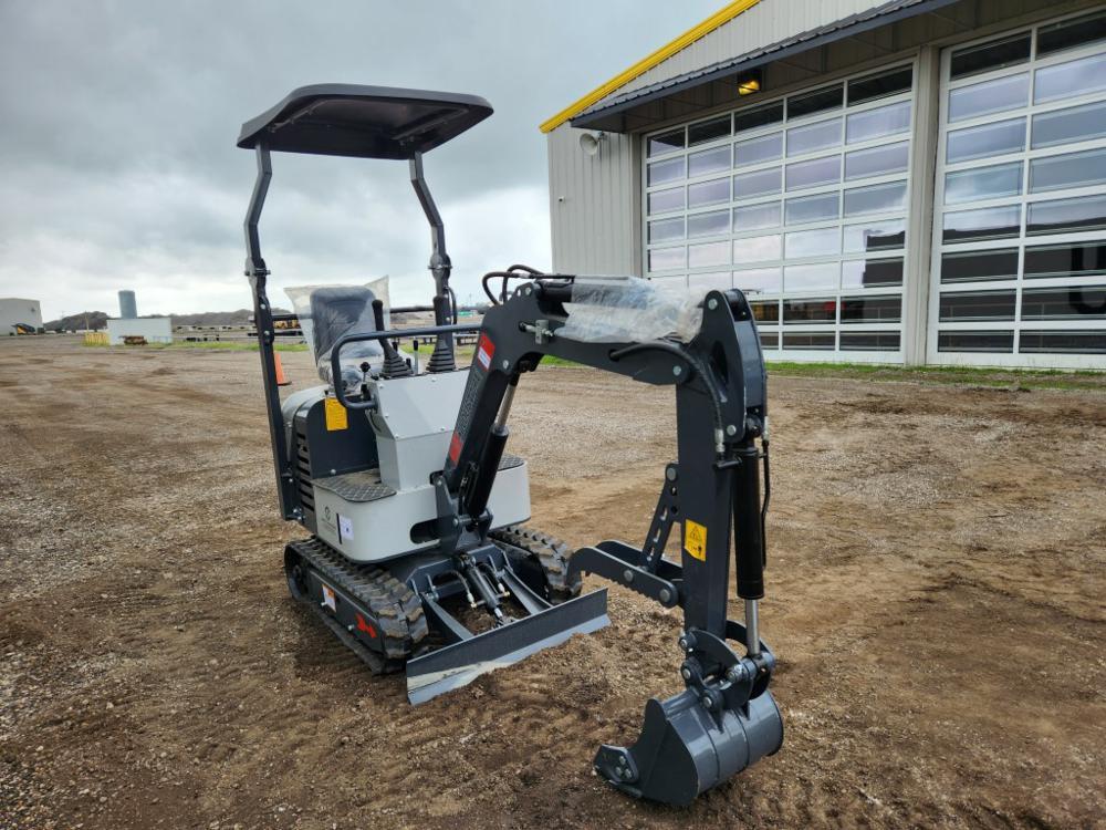 2023 AGROTK L12 Mini Excavator c/w OROPS, Rubber Tracks, Backfill Blade, Au