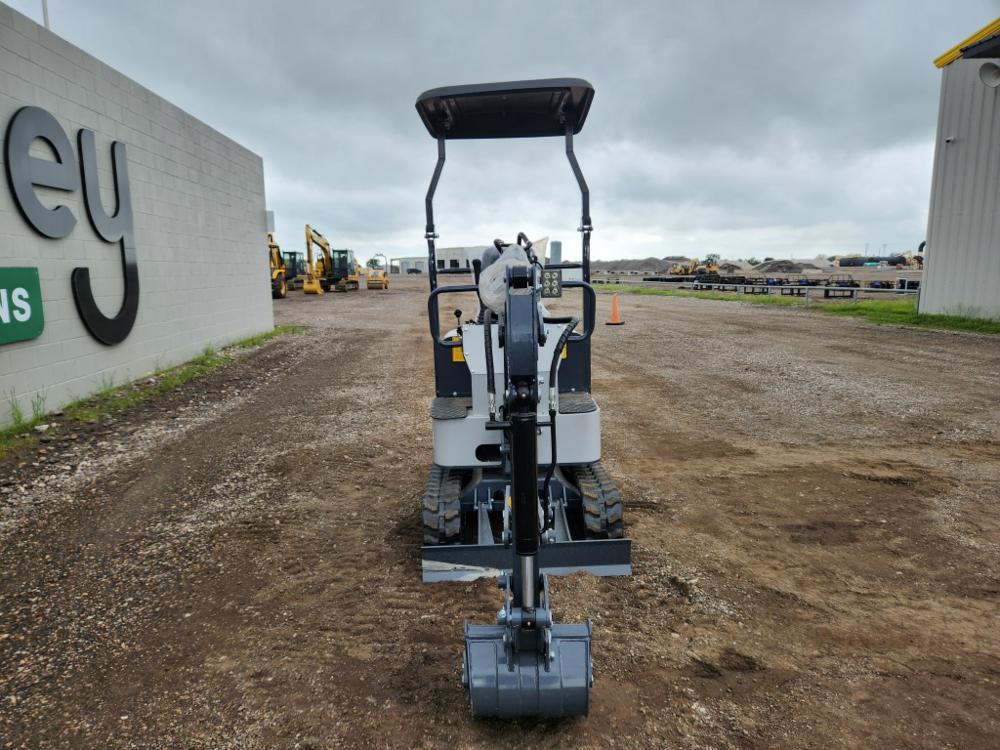 2023 AGROTK L12 Mini Excavator c/w OROPS, Rubber Tracks, Backfill Blade, Au