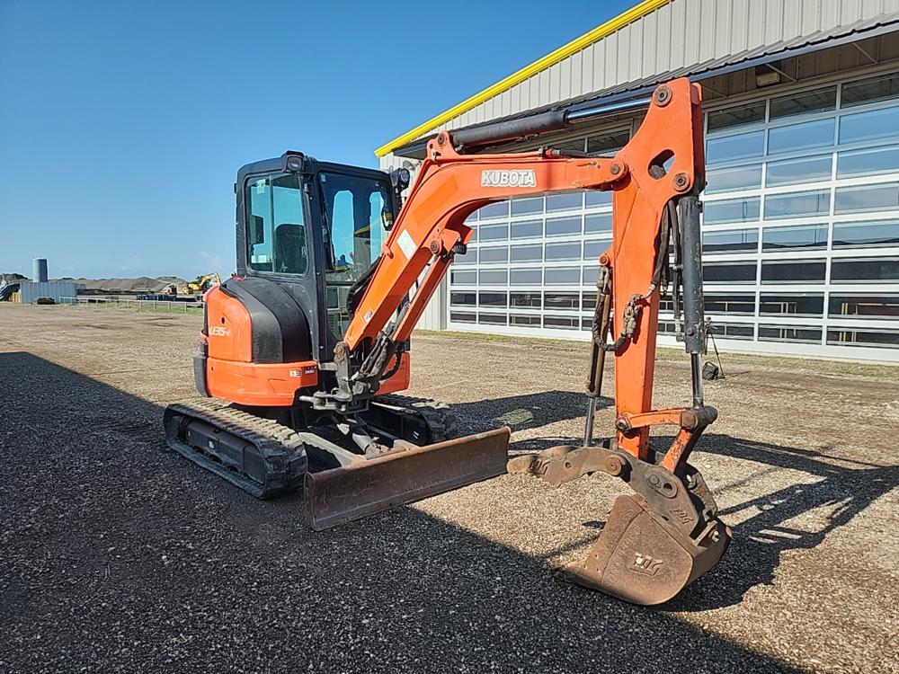 2018 Kubota U35-4R3 Mini Excavator c/w Cab, Rubber Tracks, Blade, Swing Boo