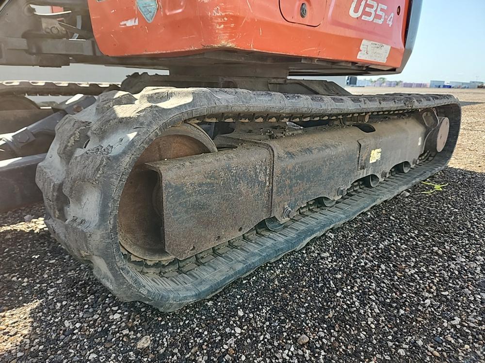2018 Kubota U35-4R3 Mini Excavator c/w Cab, Rubber Tracks, Blade, Swing Boo