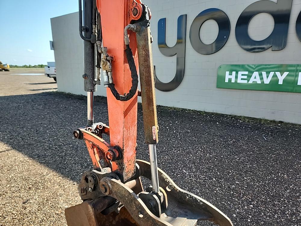 2018 Kubota U35-4R3 Mini Excavator c/w Cab, Rubber Tracks, Blade, Swing Boo