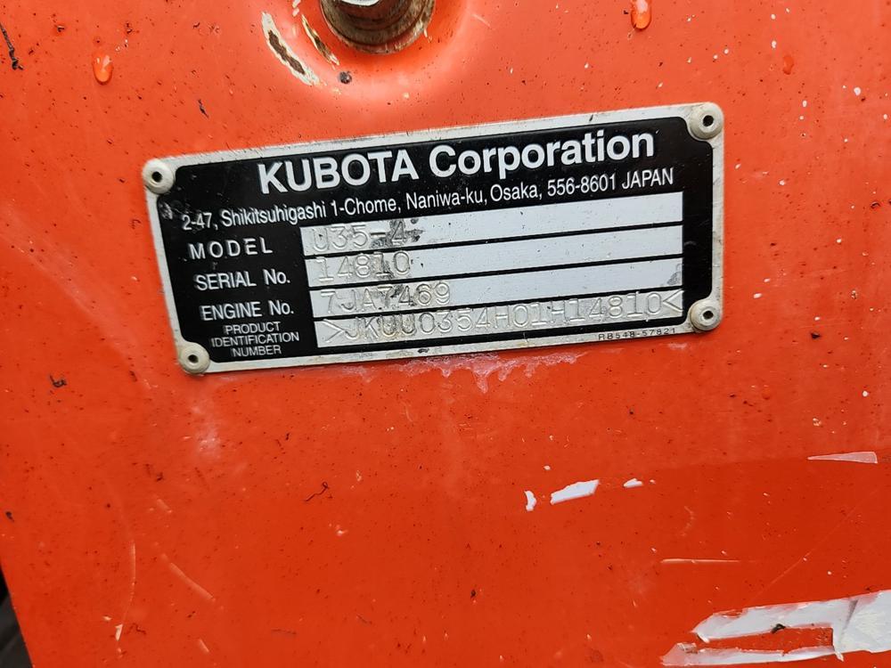 2018 Kubota U35-4R3 Mini Excavator c/w Cab, Rubber Tracks, Blade, Swing Boo